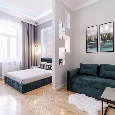 Modern Apartment Львів Екстер'єр фото