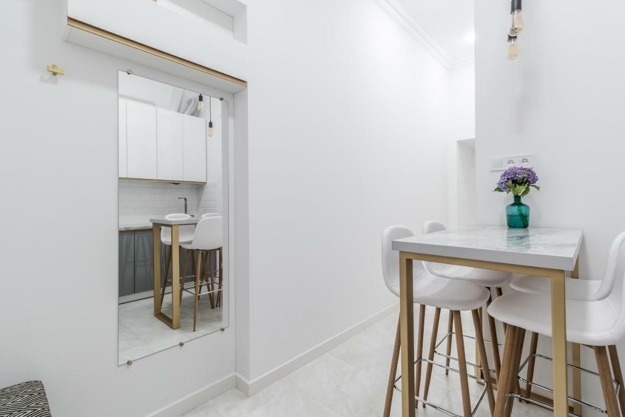 Modern Apartment Львів Екстер'єр фото