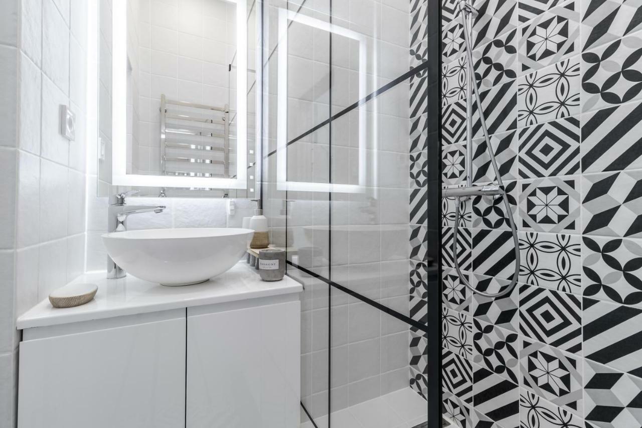 Modern Apartment Львів Екстер'єр фото